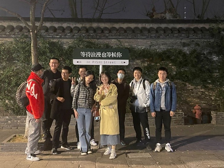 门口排排站